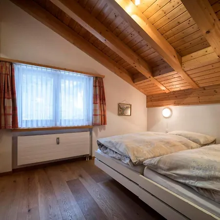 Apartamento Tschuggenweg 11 *