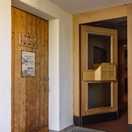 Tschuggenweg 11 * Arosa