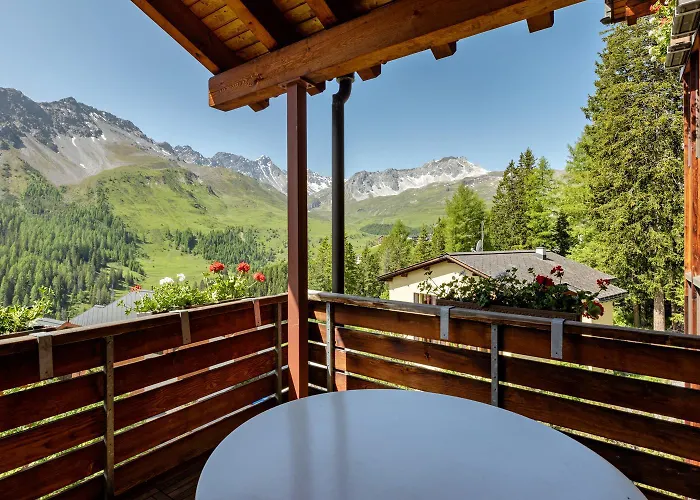 Tschuggenweg 11 Апартаменти